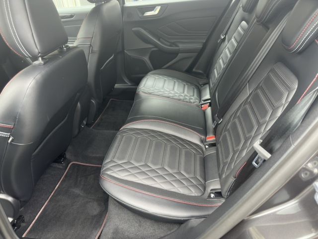 Ford/福特  Focus  第9張相片