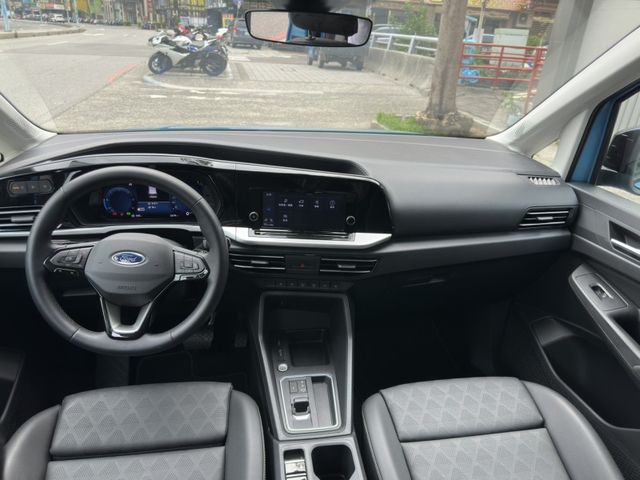 Ford/福特  TOURNEO CONNECT  第10張相片