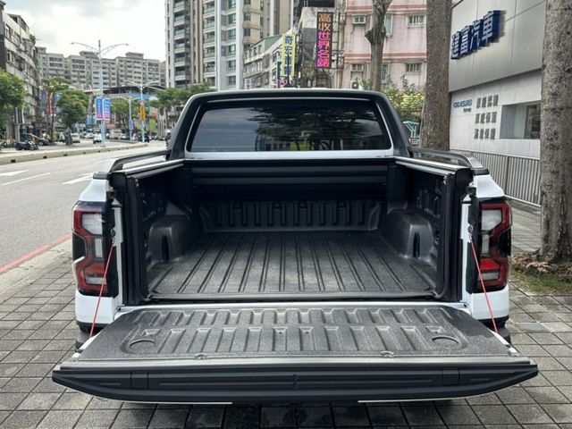 Ford/福特  Ranger 2025年Ford Ranger Raptor 3.0 白 (小猛  第8張相片