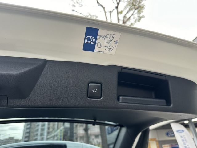 Ford/福特  Kuga 2021 Ford Kuga EcoBoost 180 旗艦X  第8張相片