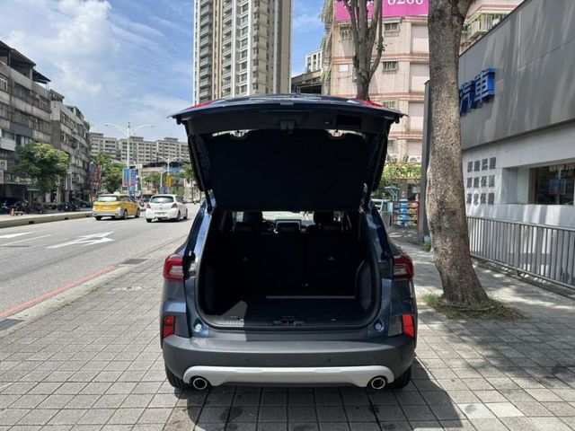 Ford/福特  Kuga 2024年Ford KUGA 1.5 VIGNALE 客車版  第7張相片