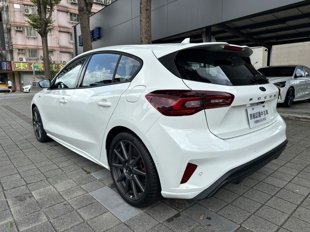 Ford/福特  Focus 2025 福特 FORD focus st-line vignale 原廠認證中  第6張相片
