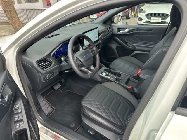 Ford/福特  Focus 2025 福特 FORD focus st-line vignale 原廠認證中  第8張相片