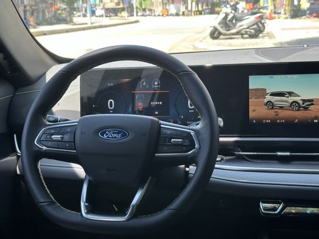 Ford/福特  TERRITORY 2025 FORD Territory Hybrid 驚艷版  第11張相片