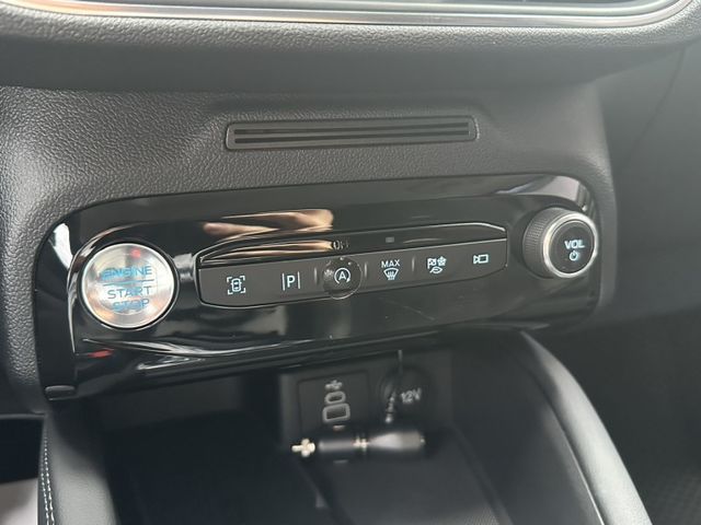 Ford/福特  Kuga 2025年 Ford Kuga 1.5 Active 灰(客貨  第15張相片