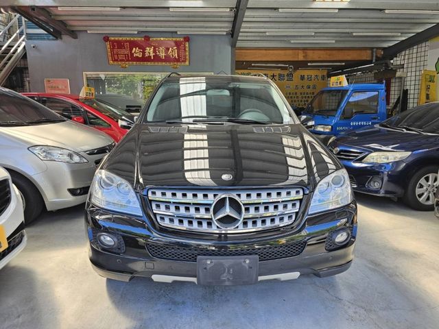 Mercedes-Benz/賓士   ML-CLASS  ML350  第2張相片