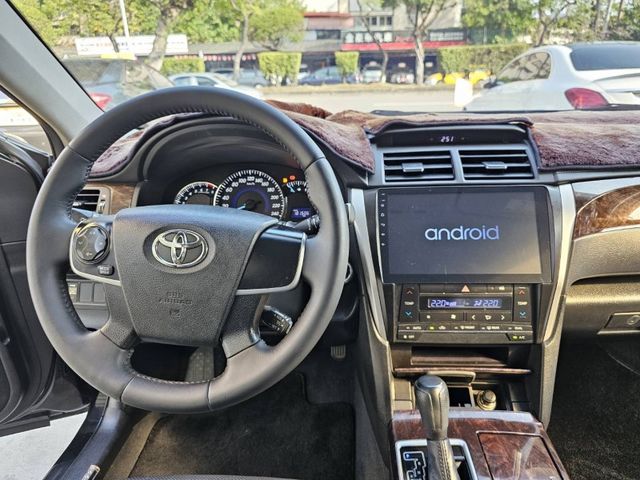 Toyota  Camry  第10張相片