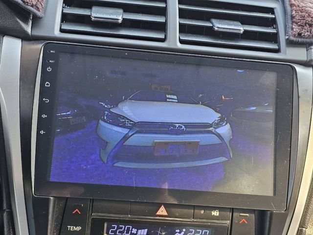 Toyota  Camry  第14張相片