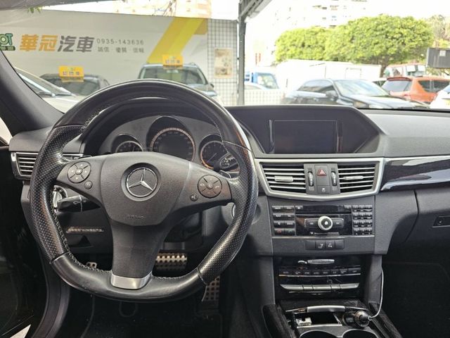 Mercedes-Benz/賓士   E-CLASS  E350  第6張相片