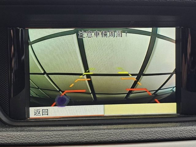 Mercedes-Benz/賓士   E-CLASS  E350  第11張相片