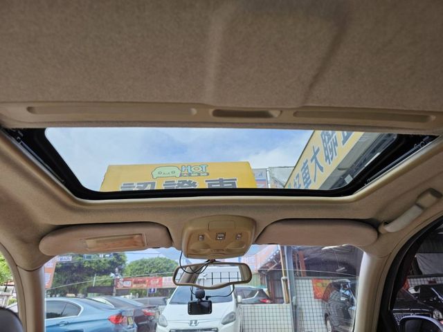 Nissan  Sentra 一手車.純跑7  第9張相片