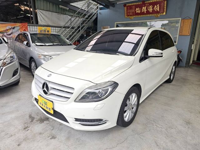Mercedes-Benz/賓士   B-CLASS  B180  第1張相片