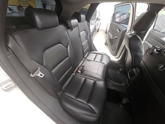 Mercedes-Benz/賓士   B-CLASS  B180  第9張相片