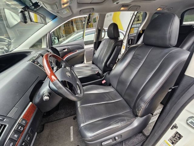 Toyota  Previa  第3張相片