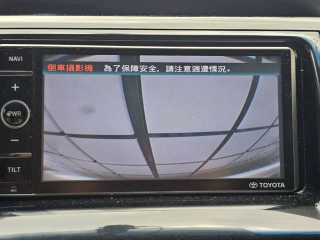 Toyota  Previa  第15張相片