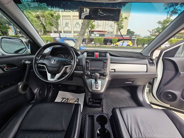 Honda  CR-V 天窗.定速.安卓機.倒車顯影.純跑12萬.認證保固  第11張相片