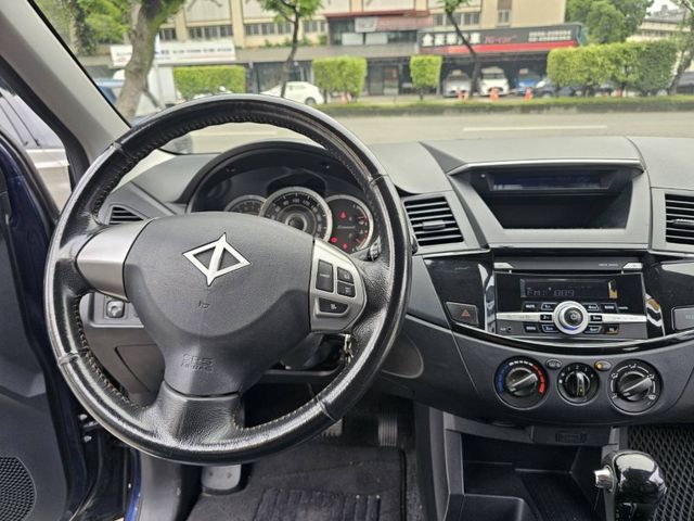 Mitsubishi  Zinger 一手車.純跑5萬.中央空調.定速.鋁圈.原版件.認證  第11張相片