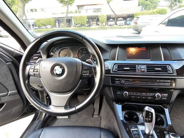 BMW/ 寶馬  5 SERIES  520d  第13張相片