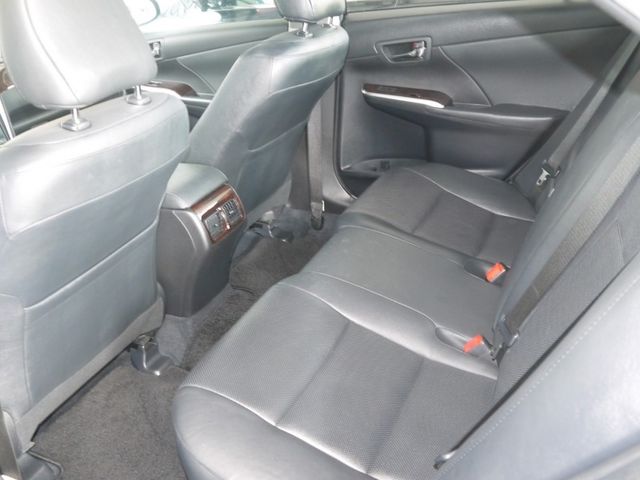 Toyota  Camry  第7張相片