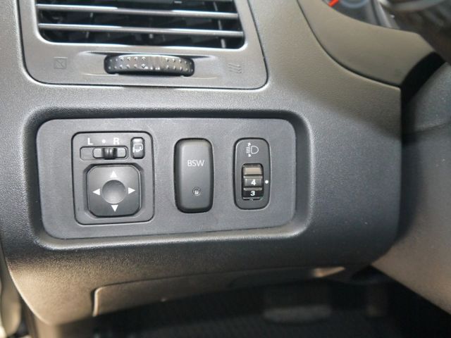 Mitsubishi  Zinger  第5張相片