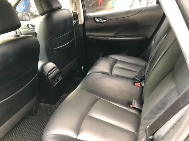 Nissan  Tiida  第5張相片