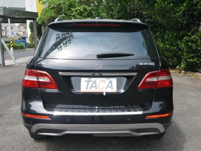 Mercedes-Benz/賓士   ML-CLASS  ML250  第7張相片