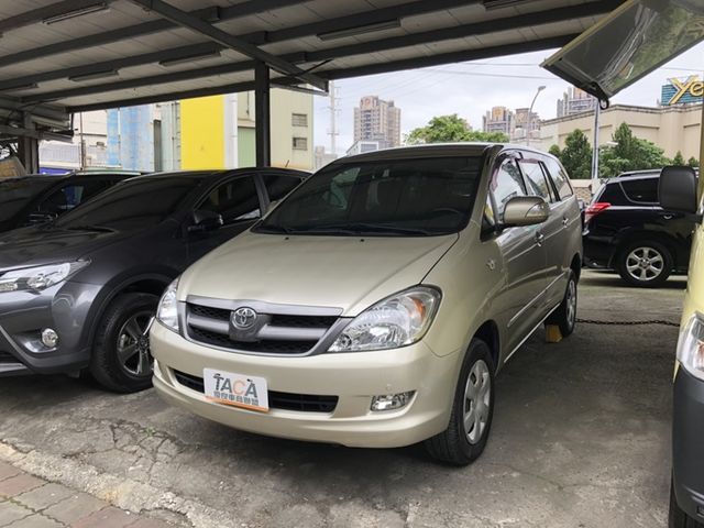 Toyota  Innova  第1張相片