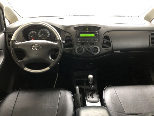 Toyota  Innova  第2張相片