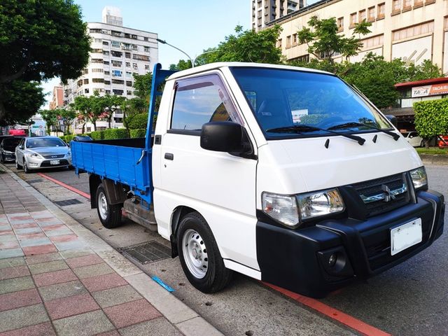 Mitsubishi  Delica  第3張相片