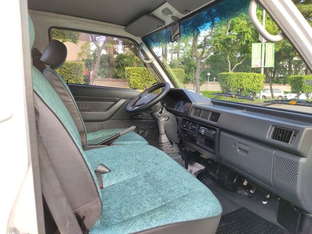 Mitsubishi  Delica  第5張相片