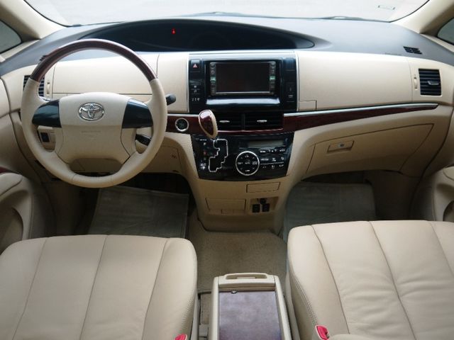 Toyota  Previa  第8張相片