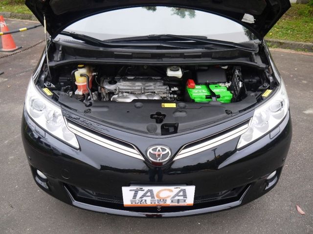 Toyota  Previa  第9張相片