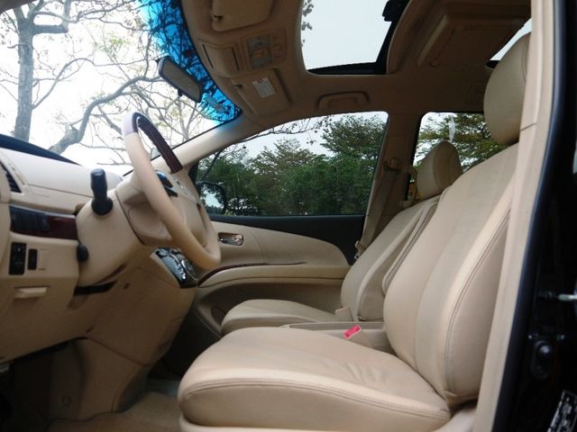 Toyota  Previa  第11張相片