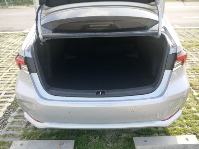 Toyota  Altis  第10張相片
