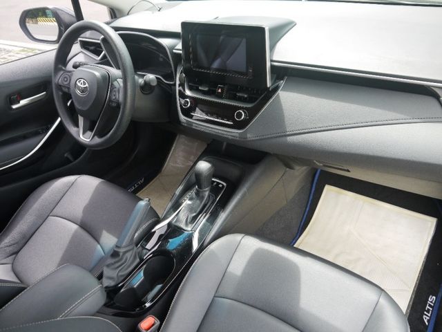 Toyota  Altis  第12張相片