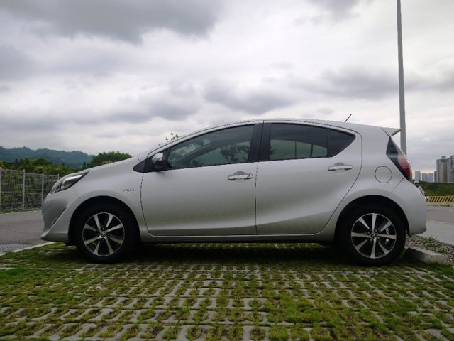 Toyota  Prius C  第4張相片