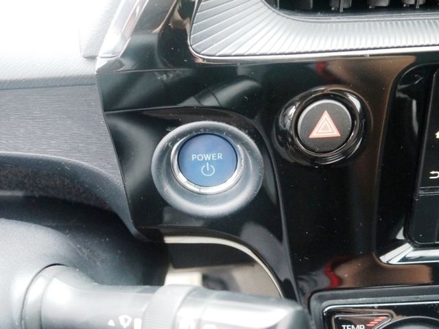 Toyota  Prius C  第18張相片