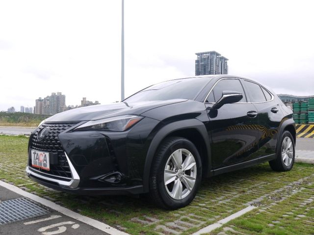 Lexus  UX250h  第1張相片