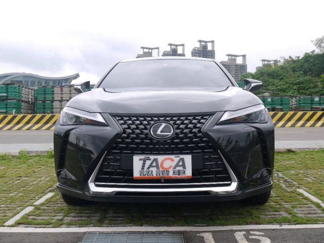 Lexus  UX250h  第2張相片