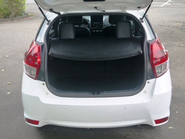 Toyota  Yaris  第10張相片