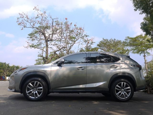Lexus  NX  第3張相片