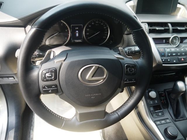 Lexus  NX  第16張相片