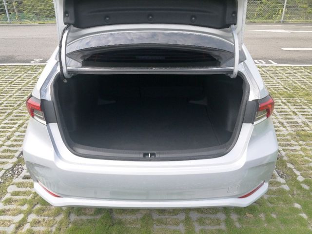 Toyota  Altis  第8張相片
