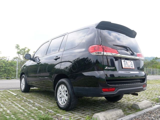 Mitsubishi  Zinger  第5張相片