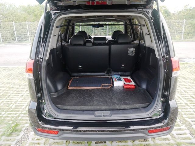 Mitsubishi  Zinger  第9張相片