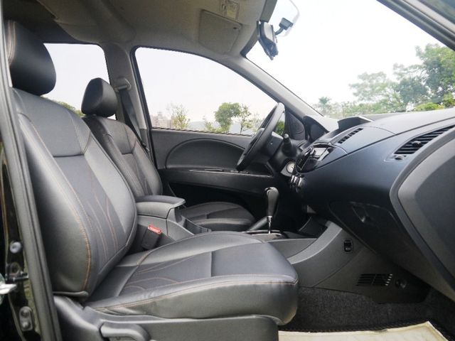 Mitsubishi  Zinger  第13張相片