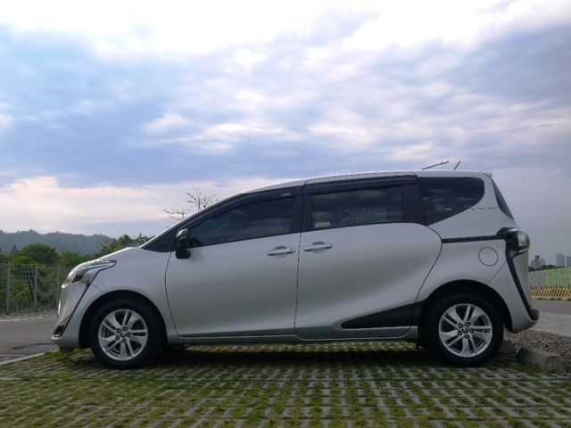 Toyota  SIENTA  第3張相片
