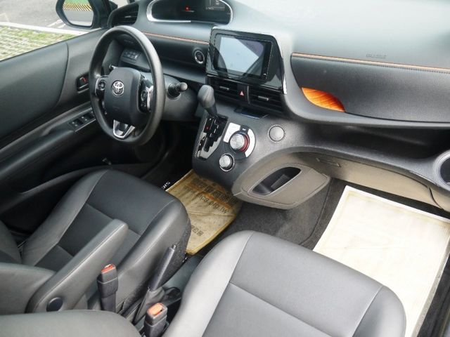 Toyota  SIENTA  第13張相片