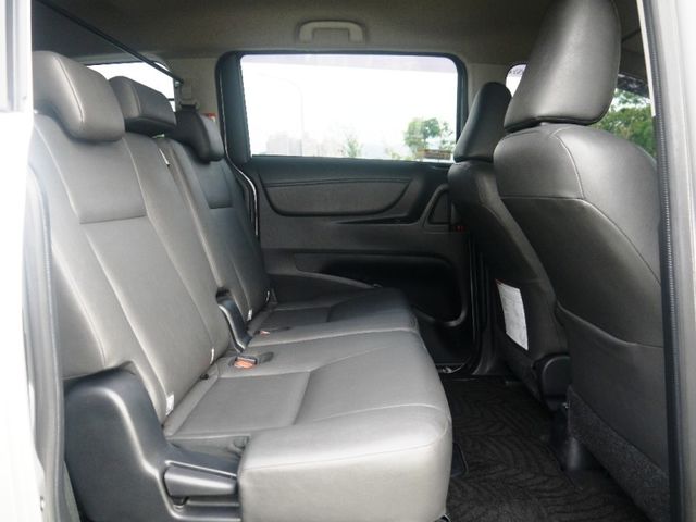 Toyota  SIENTA  第15張相片
