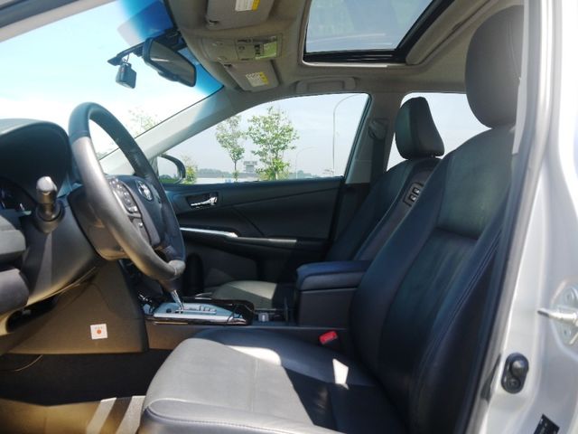 Toyota  Camry  第12張相片